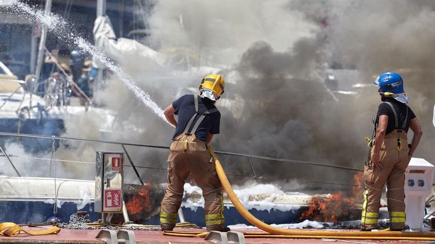 Un herido grave en un incendio en el puerto deportivo de Palamós.