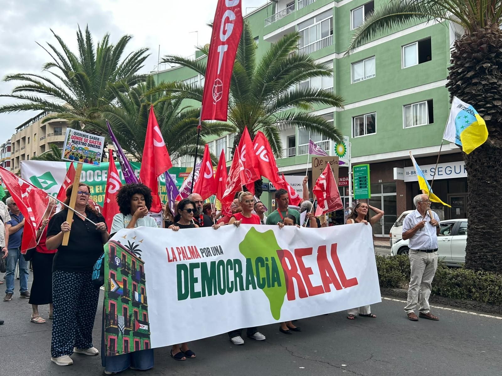 Manifestación celebrada este sábado en Los Llanos de Aridane por "una democracia real". LA PALMA AHORA