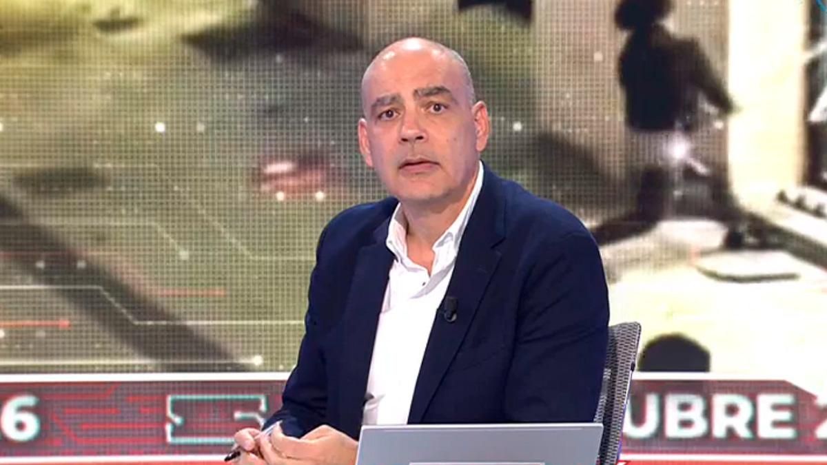 Nacho Abad pide perdón en directo tras su "patinazo histórico" con Irene Montero: "Tienes toda la razón"