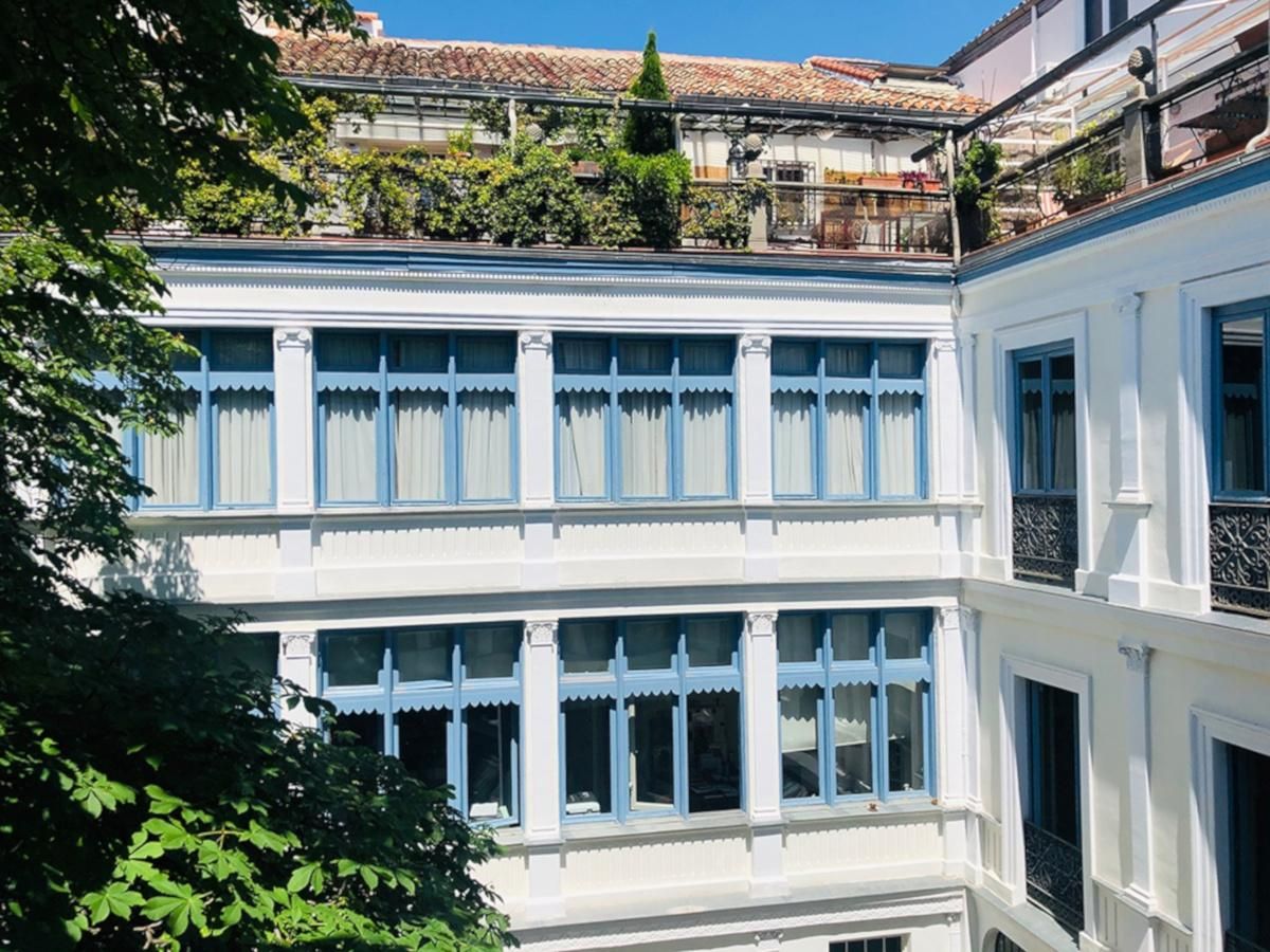 Edificio del número 11 de la calle de San Lorenzo