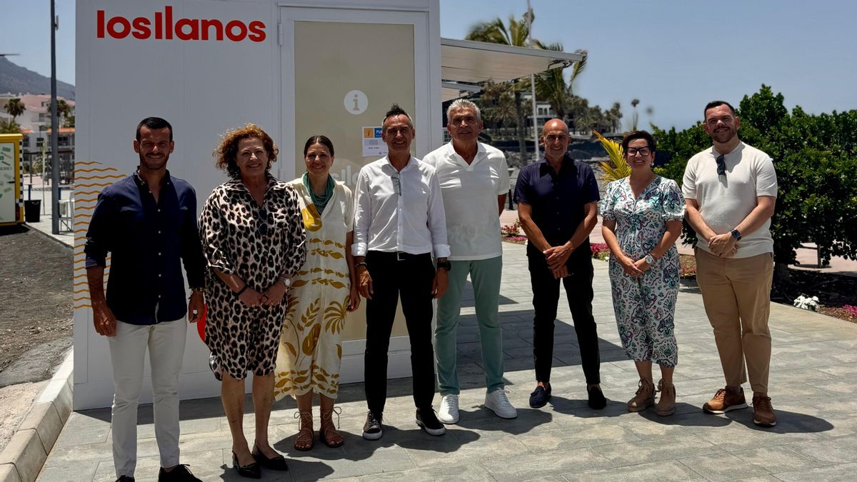 Acto de reapertura de  la Oficina de Turismo de Puerto Naos.