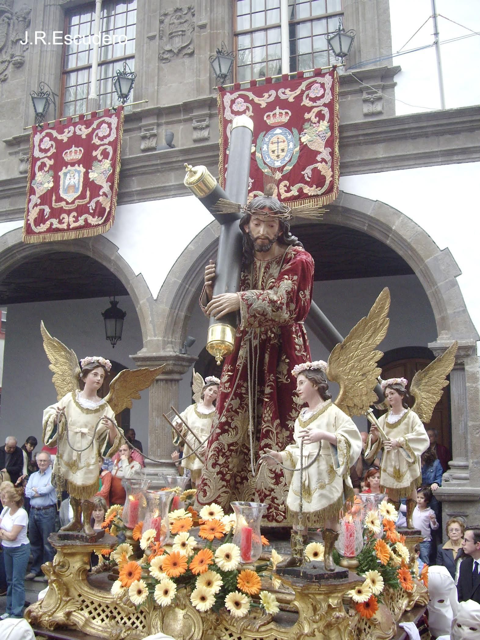 El Nazareno en la Plaza de España. J. R. ESCUDERO
