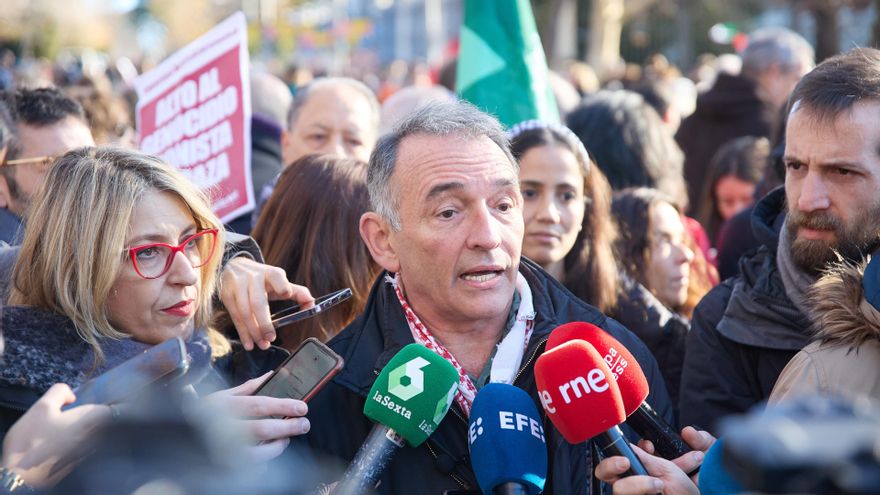 El líder del PCE avala la candidatura de Maíllo como coordinador federal de IU y pide un pacto de unidad con Sira Rego