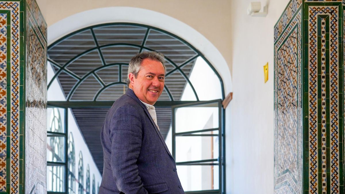 El secretario general del PSOE-A, Juan Espadas, en una entrevista concedida a Europa Press  30 de julio del 2022 en Sevilla (Andalucía, España)