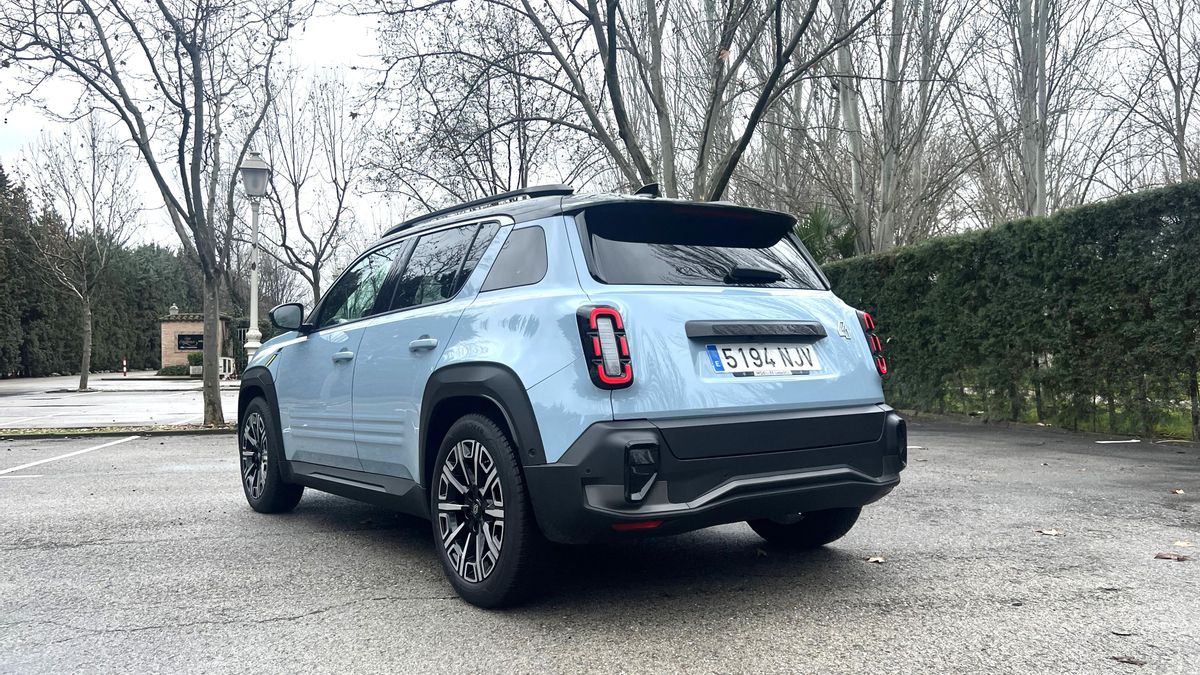 El Renault 4 E-Tech eléctrico mide 4,14 metros de longitud.