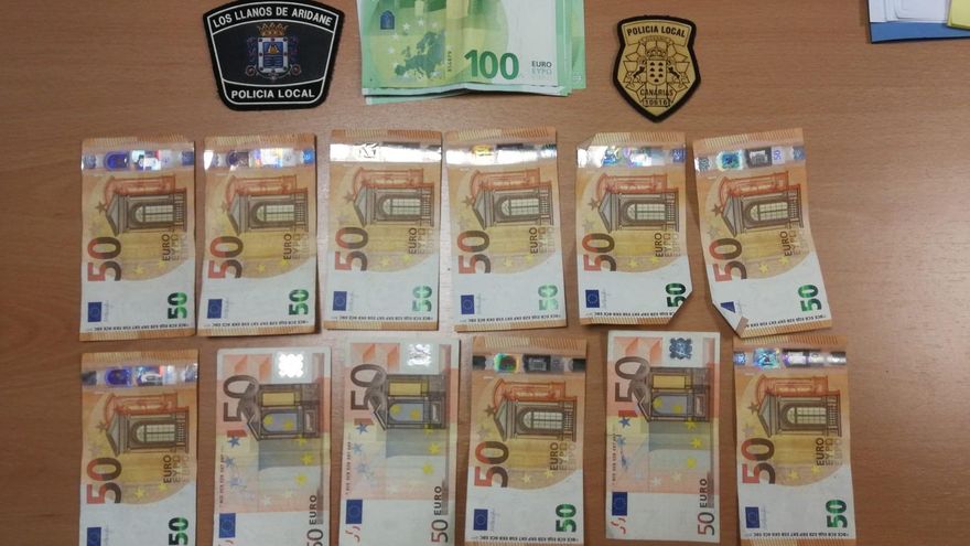 En la imagen, el dinero que portaba el detenido. POLICÍA LOCAL DE LOS LLANOS DE ARIDANE