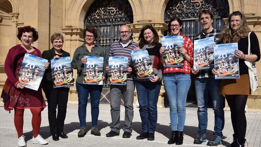 La iniciativa 'Baietz 20 ordu euskaraz Intxaurrondon' busca activar el uso del euskera en este barrio donostiarra