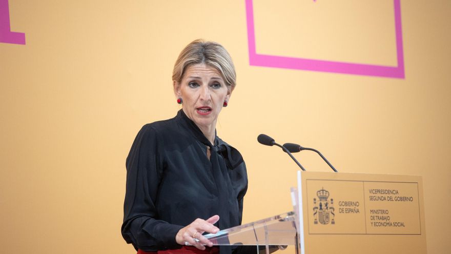 La vicepresidenta segunda del Gobierno y ministra de Trabajo y Economía Social, Yolanda Díaz, presenta la Comisión de Evaluación de la Reforma Laboral, en la sede del Ministerio, a 30 de abril de 2025, en Madrid (España).