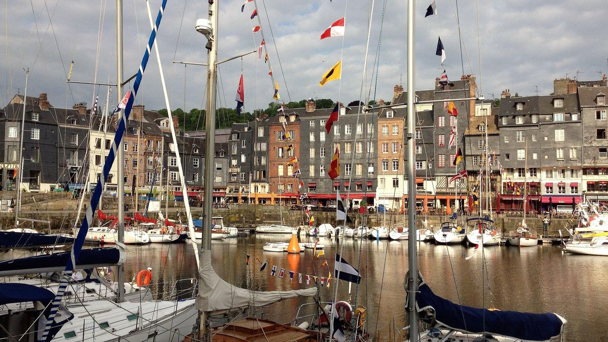Qué ver en Honfleur: la joya desconocida a las puertas de La Normandía