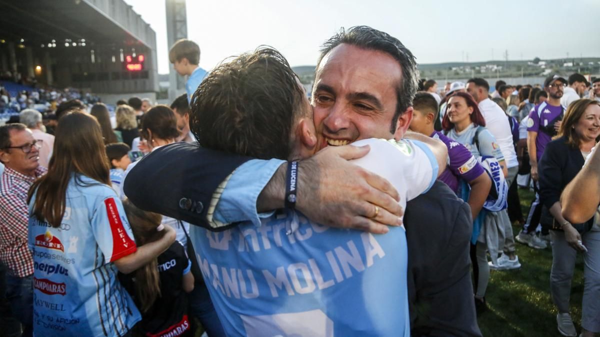 Celebración del ascenso del Ciudad de Lucena