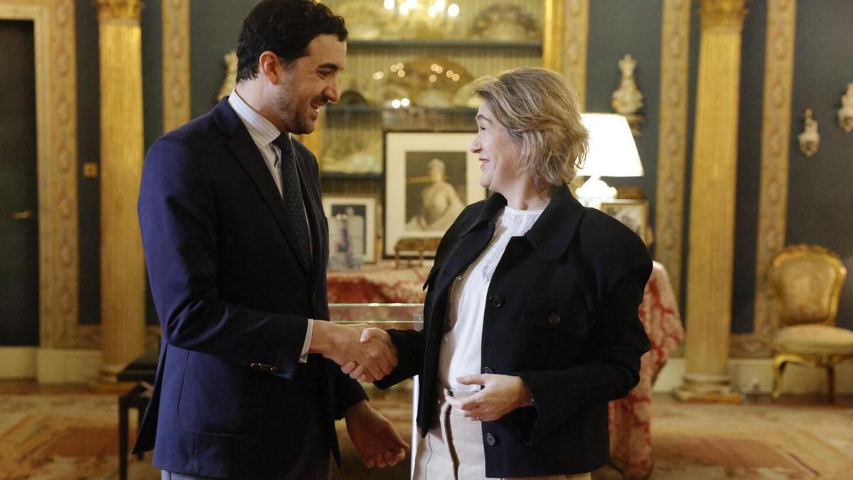 El Ayuntamiento de Madrid presume de acuerdo con la Casa de Alba mientras el duque intenta desalojar seis edificios