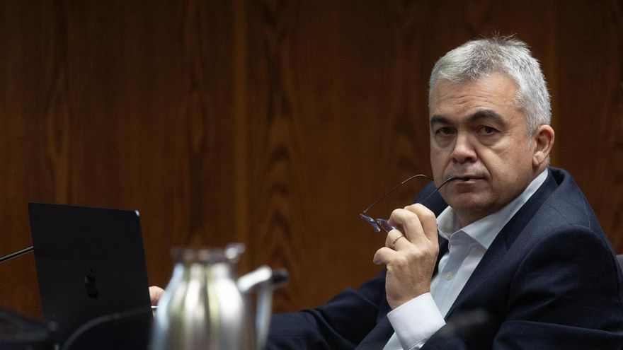 El exsecretario de Organización del PSOE, Santos Cerdán, durante la comisión de investigación del 'caso Koldo' en el Senado.