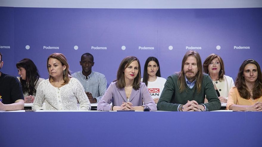 La secretaria general de Podemos, Ione Belarra, y el secretario de Organización de Podemos, Pablo Fernández, a finales de abril