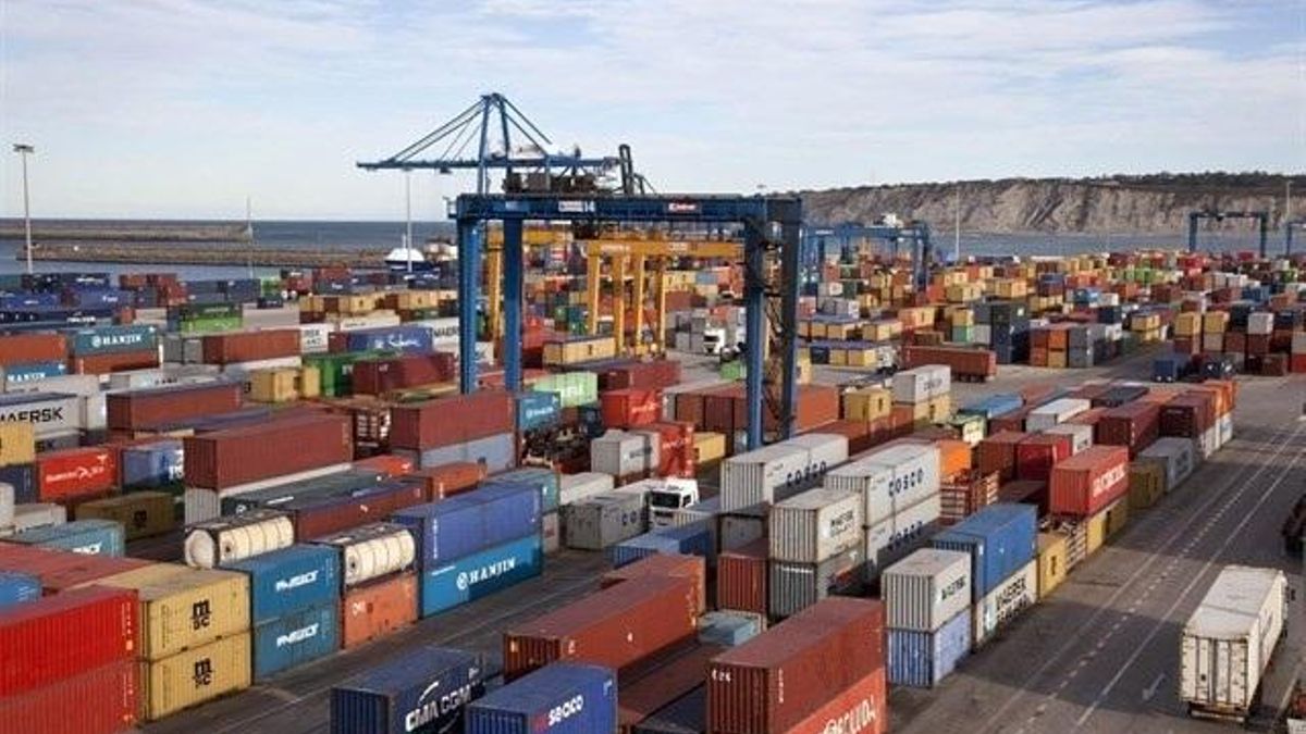 De la Serna dice que está "al límite" de lo que la UE permite ofrecer a los estibadores