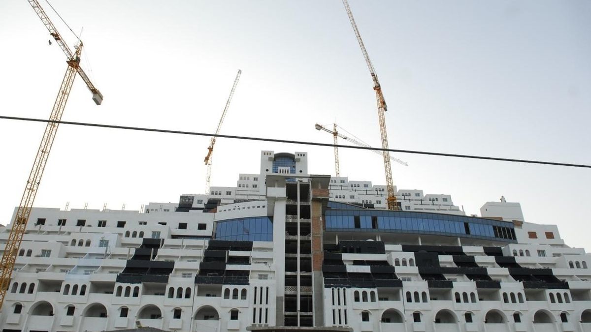 Ayuntamiento notificará a promotora del Algarrobico que se "levanta la suspensión" y "puede retomar la obra"