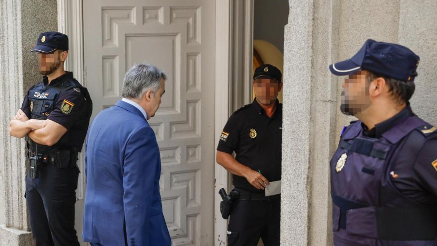 Santos Cerdán declares himself innocent and says that his imputation responds to his role as "architect" of the progressive government