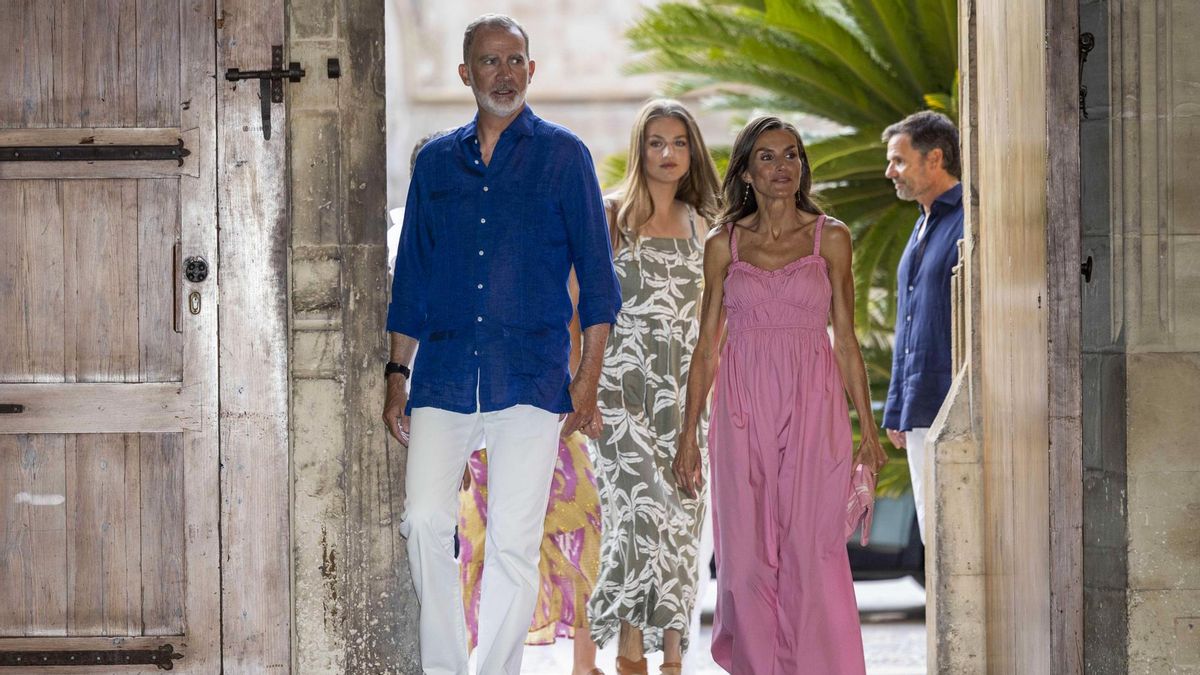 La Casa Real ya no posa, sube 'stories' e irrita a los monárquicos escribiendo "Illes Balears" en 'X'