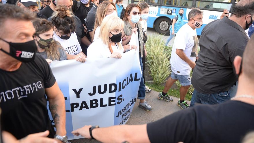 Las fotos de la marcha para pedir "justicia" por la muerte de Maradona