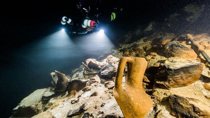 Yacimiento en la cueva Ses Aigüades