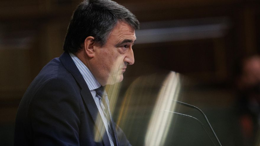 Archivo - El portavoz del PNV en el Congreso, Aitor Esteban.