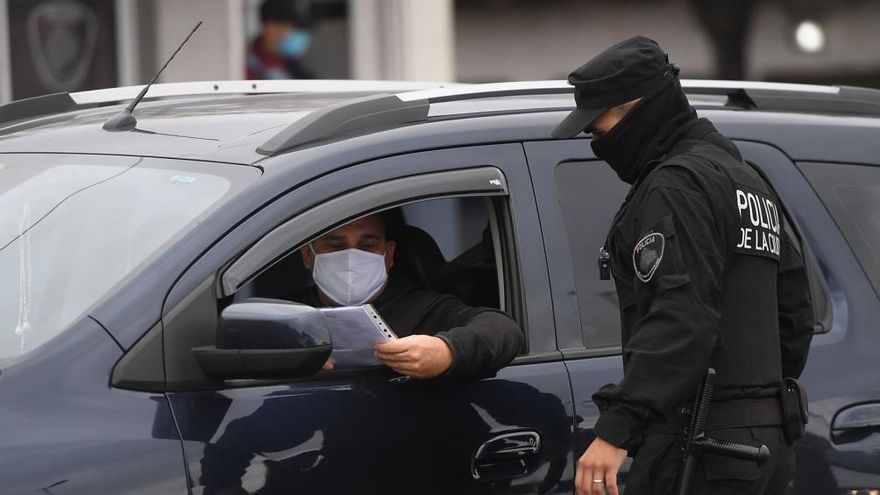 El Gobierno dio a conocer el DNU: el detalle de las restricciones hasta fin de mayo