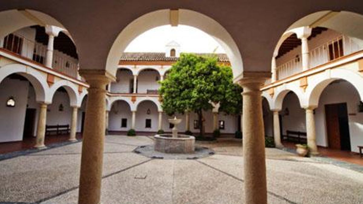 La Fundación Antonio Gala recibe la Medalla de Oro Mayte Spínola a la cultura