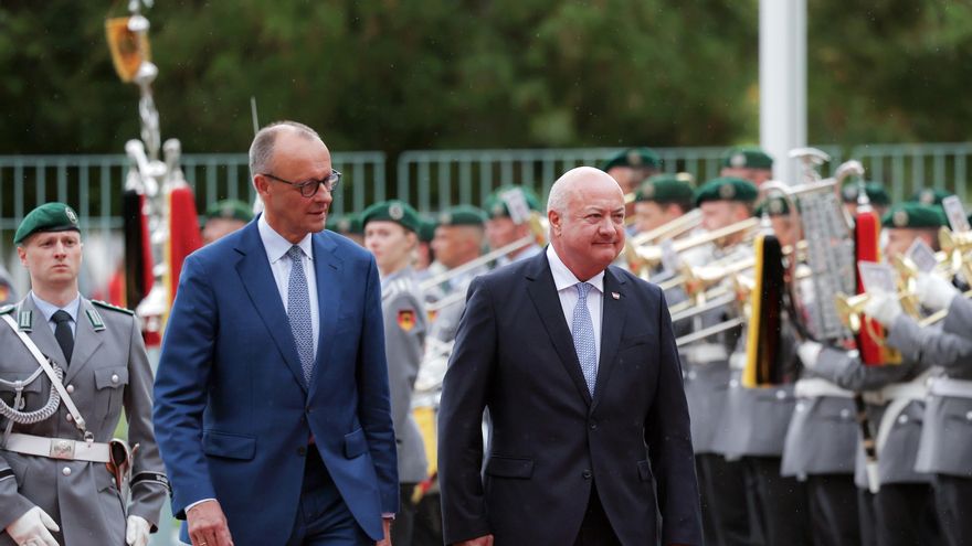 Merz y Stocker, en sintonía en la intención de reducir la migración irregular