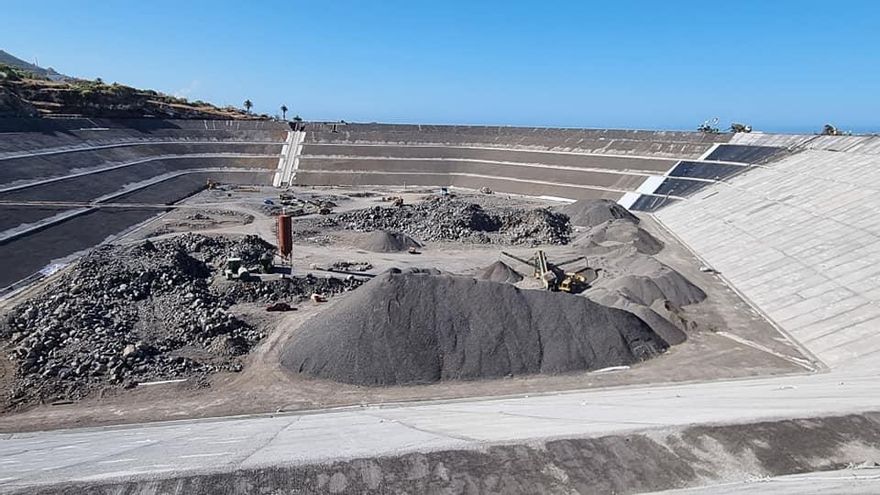 En la imagen, obras de la Balsa de Vicario, en el municipio de Tijarafe.