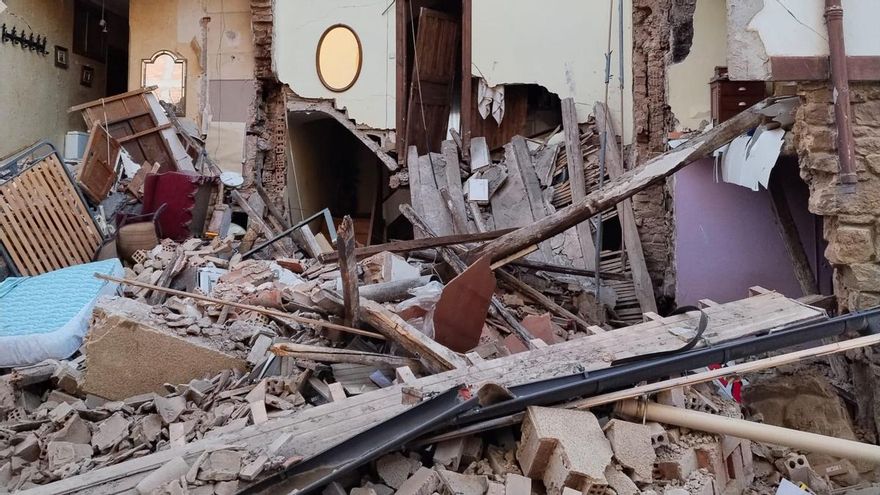 Las casas hundidas en Cenicero se han derrumbado por completo: "Lo han perdido todo"