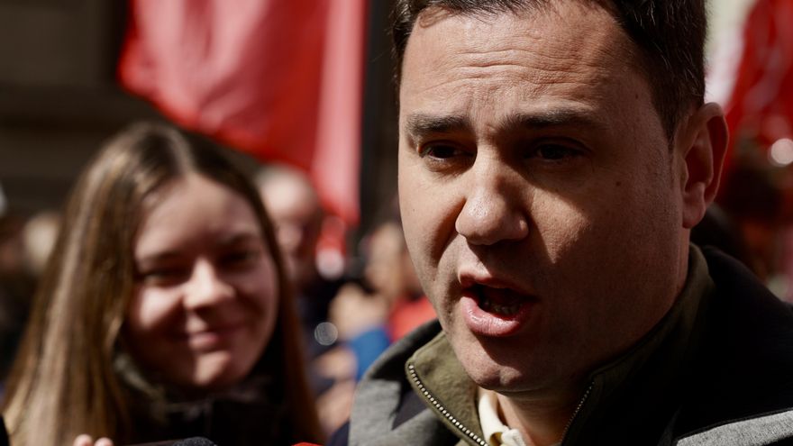La Fiscalía pide multas de 6.000 euros para dos youtubers conspiranoicos por difamar al líder del PSOE en León