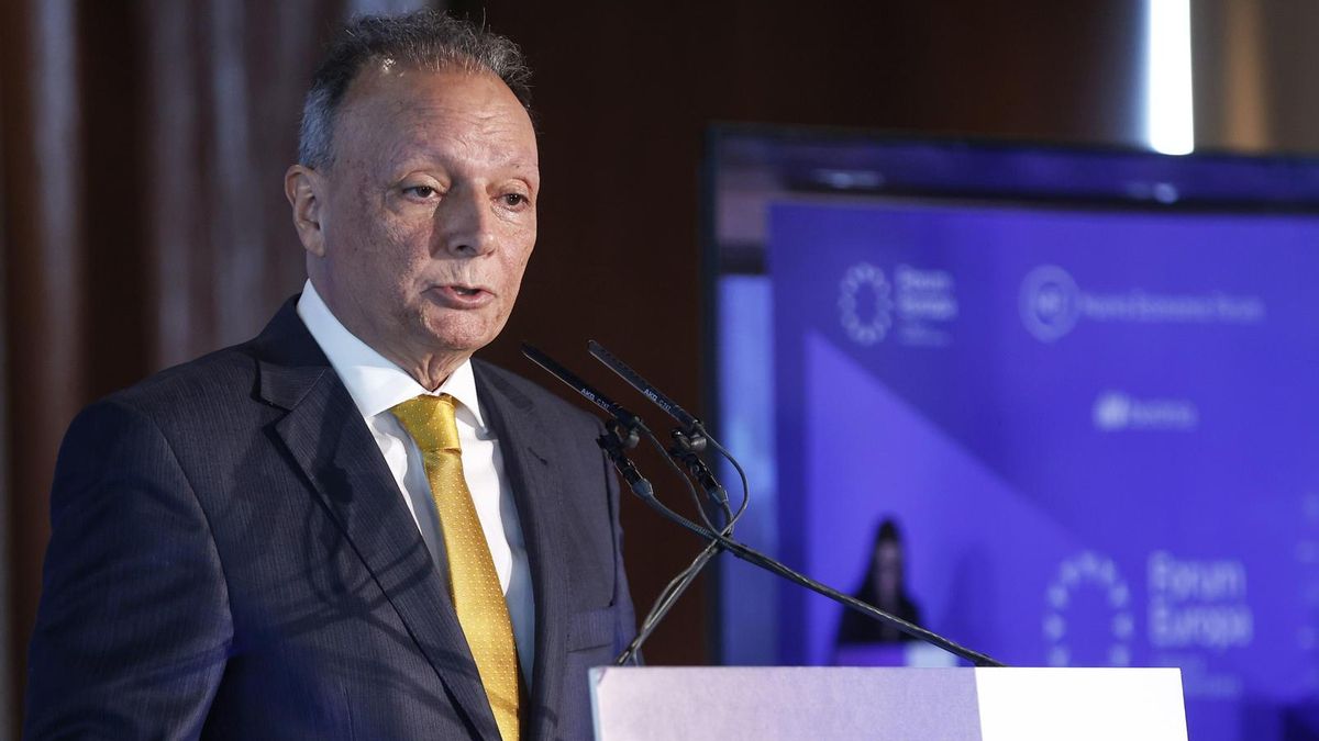 El presidente de la Confederación Empresarial de la Comunitat Valenciana (CEV), Salvador Navarro, interviene en el Fórum Europa Tribuna Mediterránea el pasado 6 de febrero.