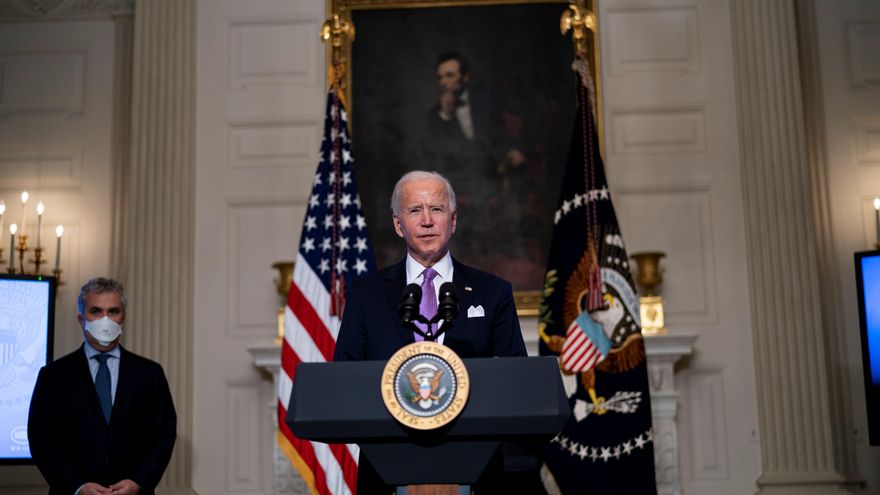 Biden firma varios decretos para combatir el racismo sistémico en EEUU