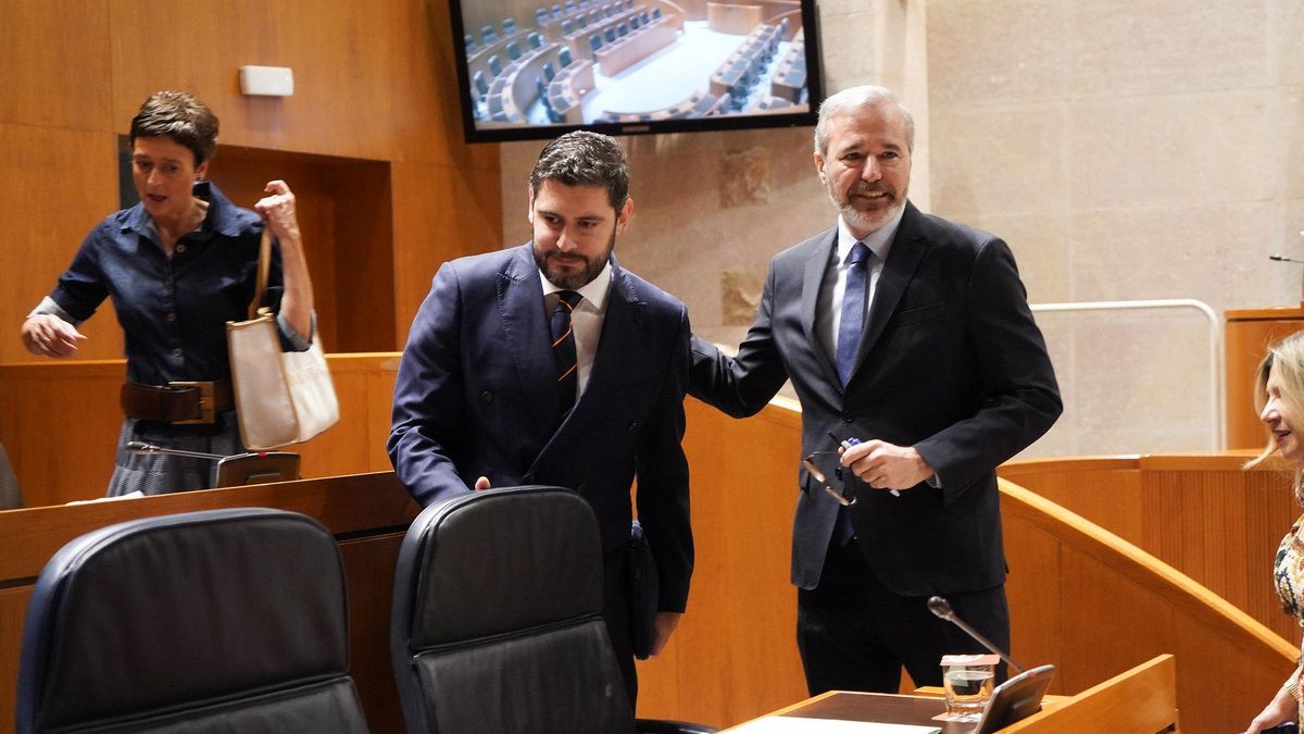 Periodistas de Aragón lleva a Deontología los comunicados de Vox desde el Gobierno por estigmatizar a los migrantes