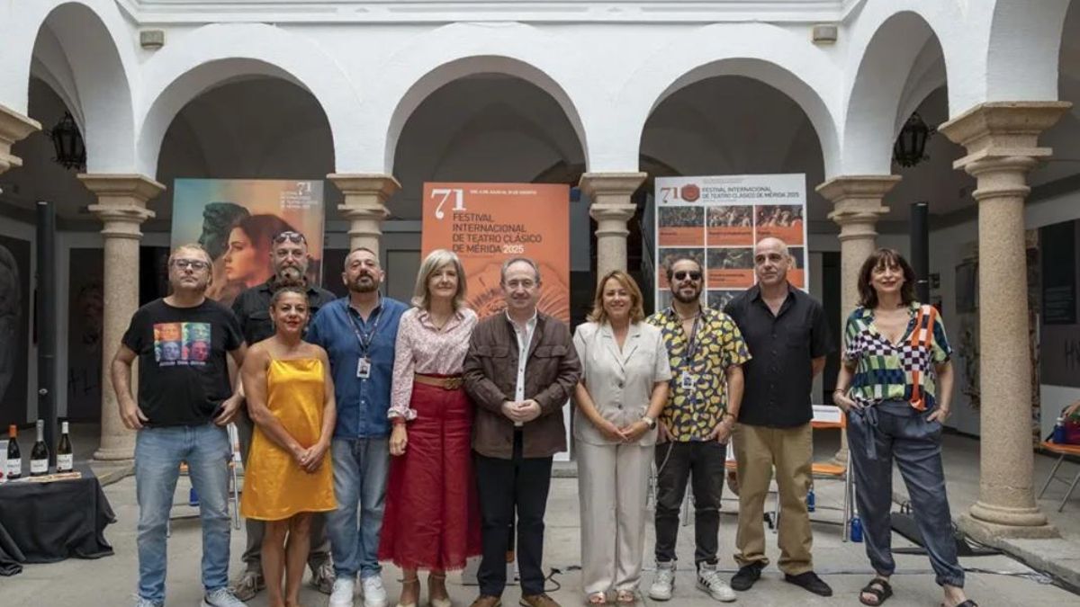 Presentación oficial de la obra de teatro