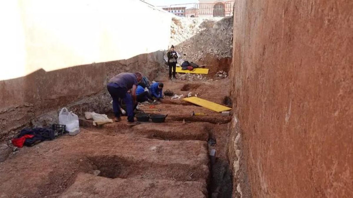 Identificación de restos de víctimas de la represión franquista en el cementerio de Son Coletes, en Manacor (Mallorca)