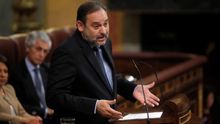 El ministro José Luis Ábalos, durante su intervención en el Pleno del Congreso en el que la derecha le atizó por su reunión con la vicepresidenta de Venezuela.