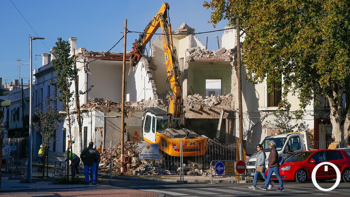 Comienza la demolición del edificio de la antigua discoteca Palazzio en la Avenida del Brillante