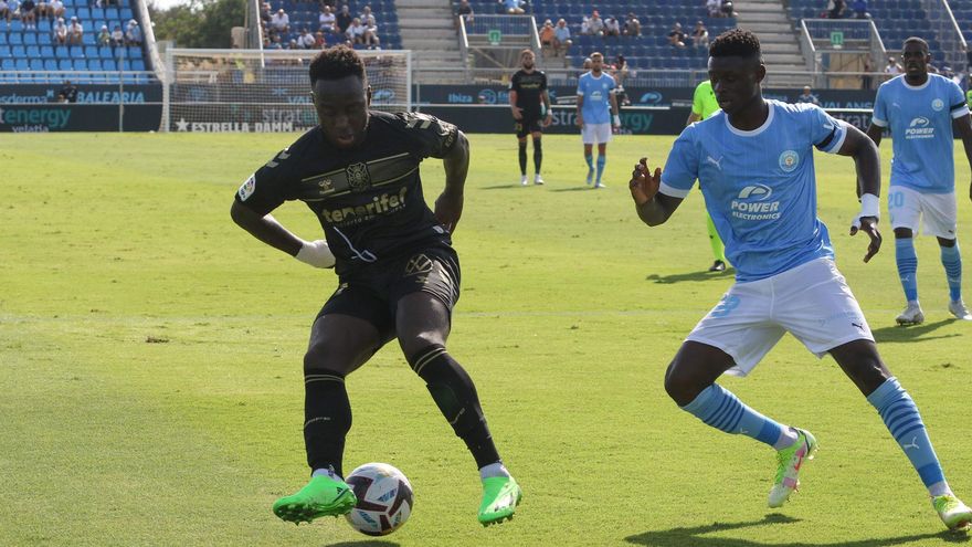 Un autogol de Mellot y un partido sin decoro provocan otra derrota del Tenerife