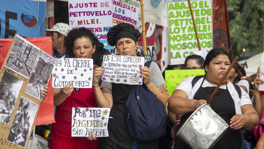 Capital Humano dice que el 50% de los comedores registrados eran inexistentes: hubo allanamientos y denuncias de extorsiones