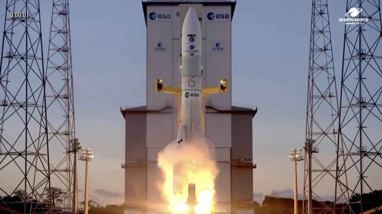 Despegue del cohete Ariane 6 de la ESA durante la misión Sentinel 1D.
