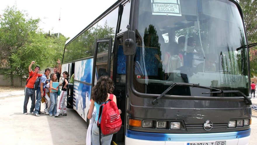 Ayudas de transporte escolar para centros públicos no universitarios podrán solicitarse durante 15 días desde el jueves