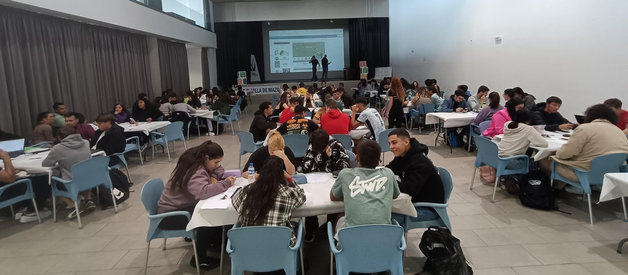 En la imagen, alumnado en el ‘hackatón’ celebrado en Villa de Mazo.