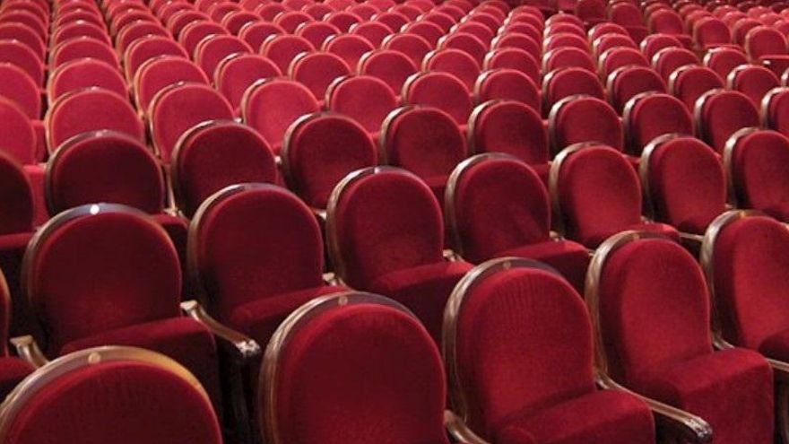 Una sentencia confirma como enfermedad profesional los daños en la mano de un trabajador de Euro Seating, que no adapta su puesto