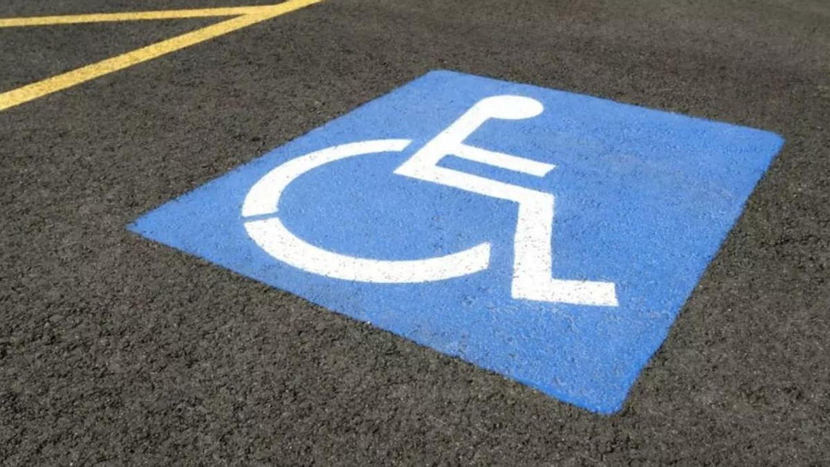 Imagen de archivo de un aparcamiento para personas con movilidad reducida