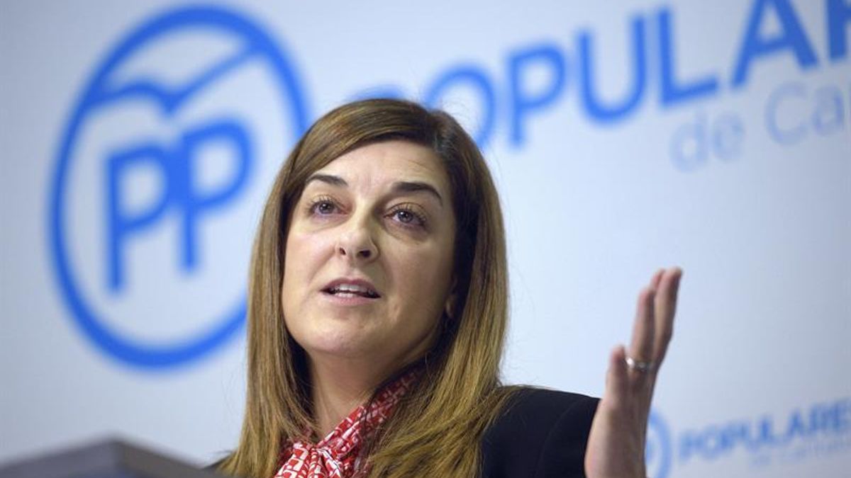 María José Sáenz de Buruaga, presidenta del PP de Cantabria. |