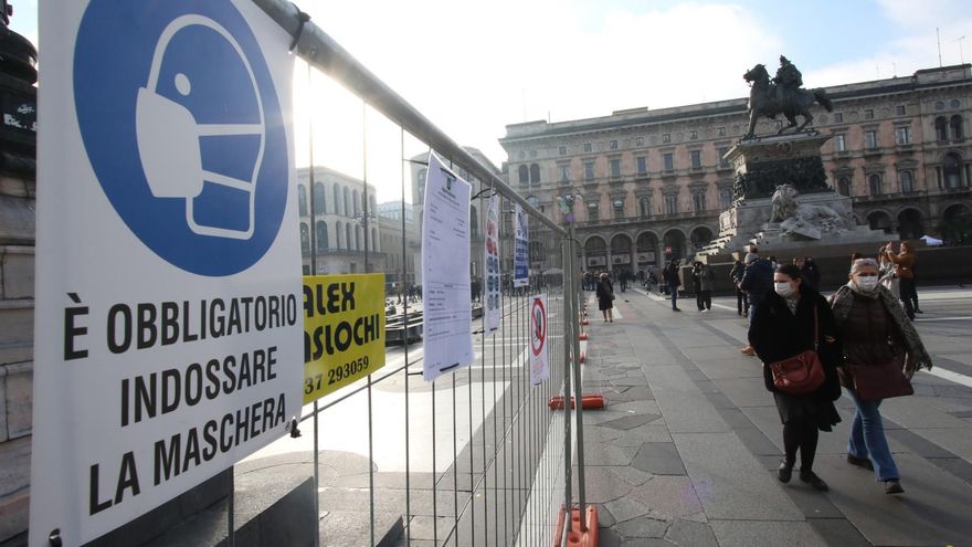 Italia extrema las restricciones a los no vacunados con el certificado reforzado. Milán (Italia)
