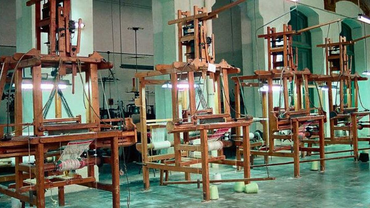 Telares del Museo Industrial de la UPV de Alcoi.