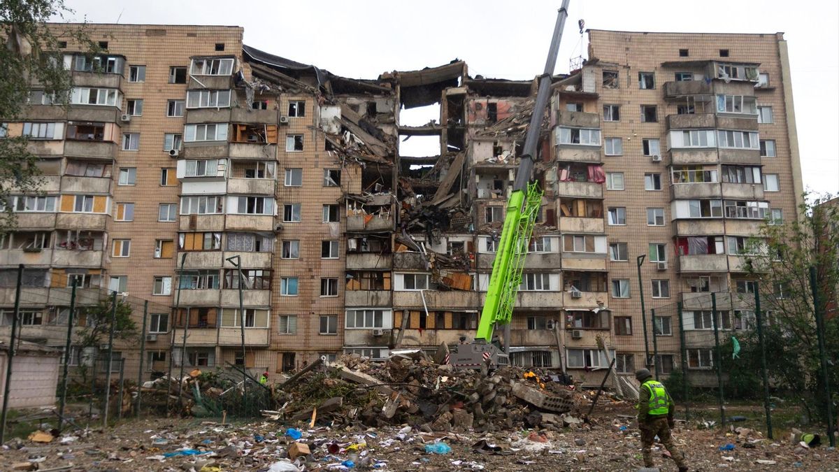 Un ataque ruso nocturno contra Kiev provoca al menos nueve muertos y 28 heridos