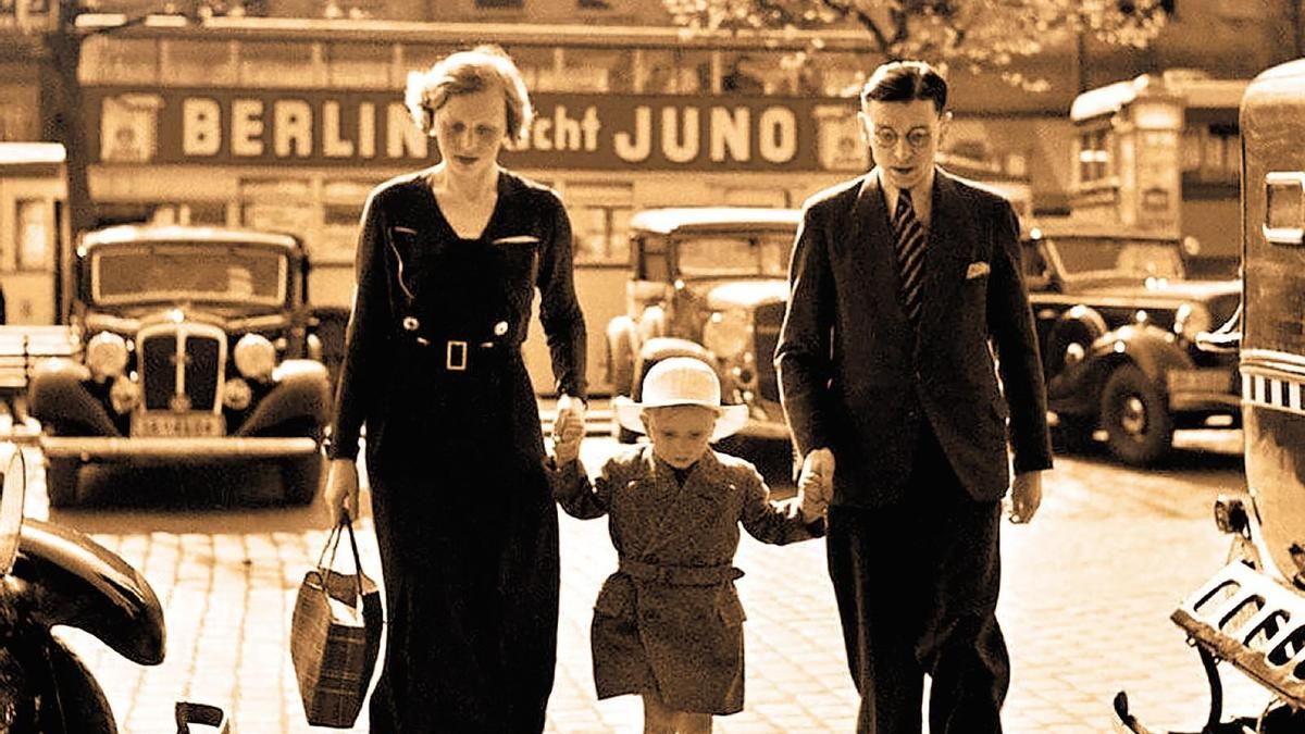 El libro que recopila las oscuras premoniciones de Joseph Roth en la República de Weimar