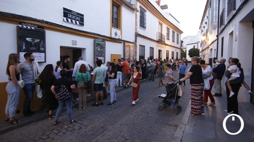 El cine Delicias albergará quioscos de comida y cerveza con música los festivos y fines de semana